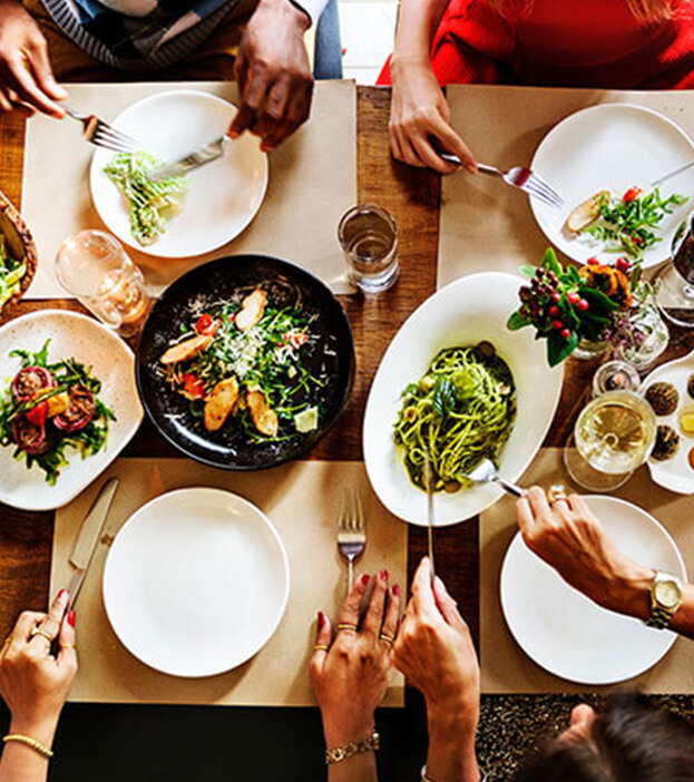 5 Steps to Mindful Eating During Las Fiestas