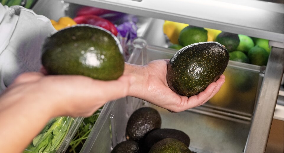 Overripe Avocados Brown Inside How To Tell If An Avocado Is Bad