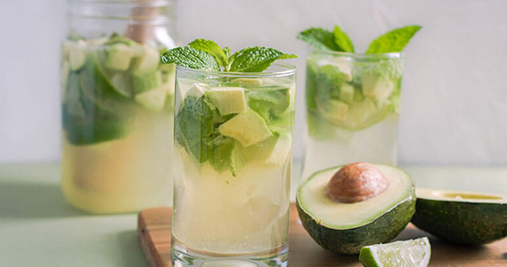 Mojito con aguacate